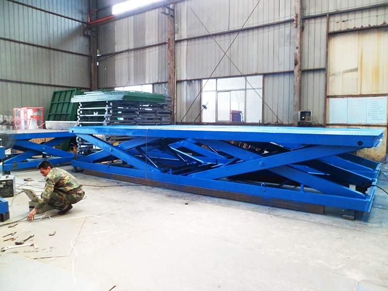 雙跨剪叉升降機