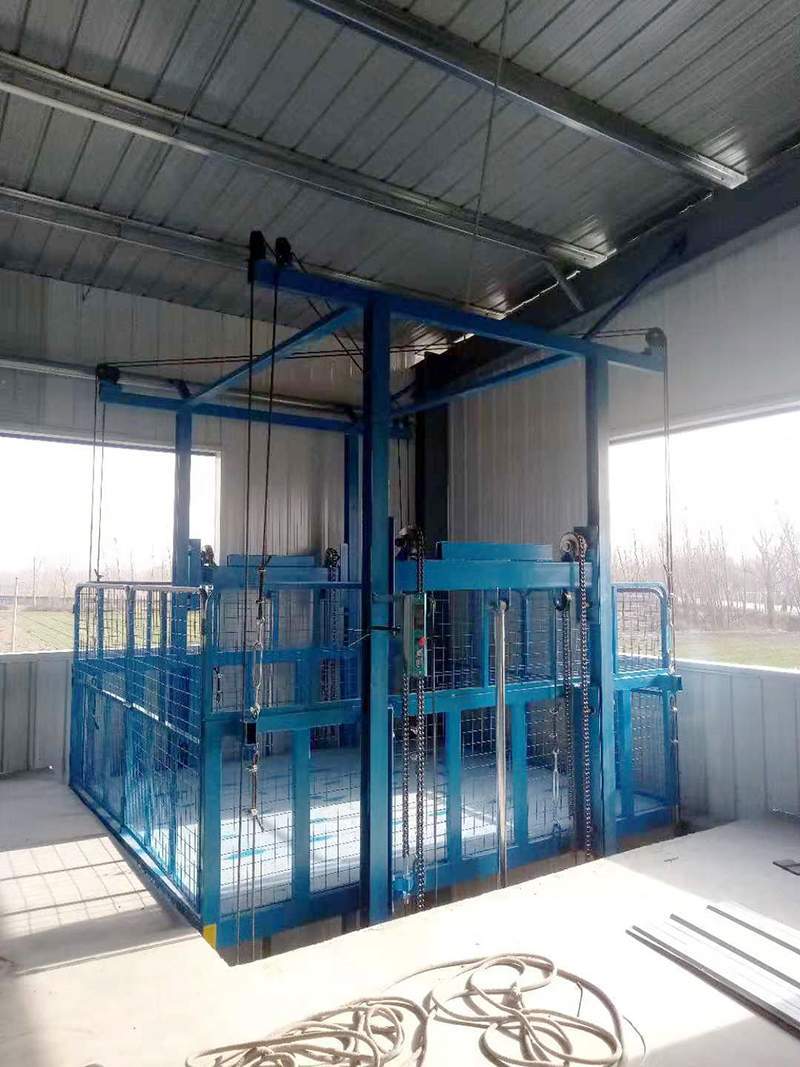 導(dǎo)軌式貨梯