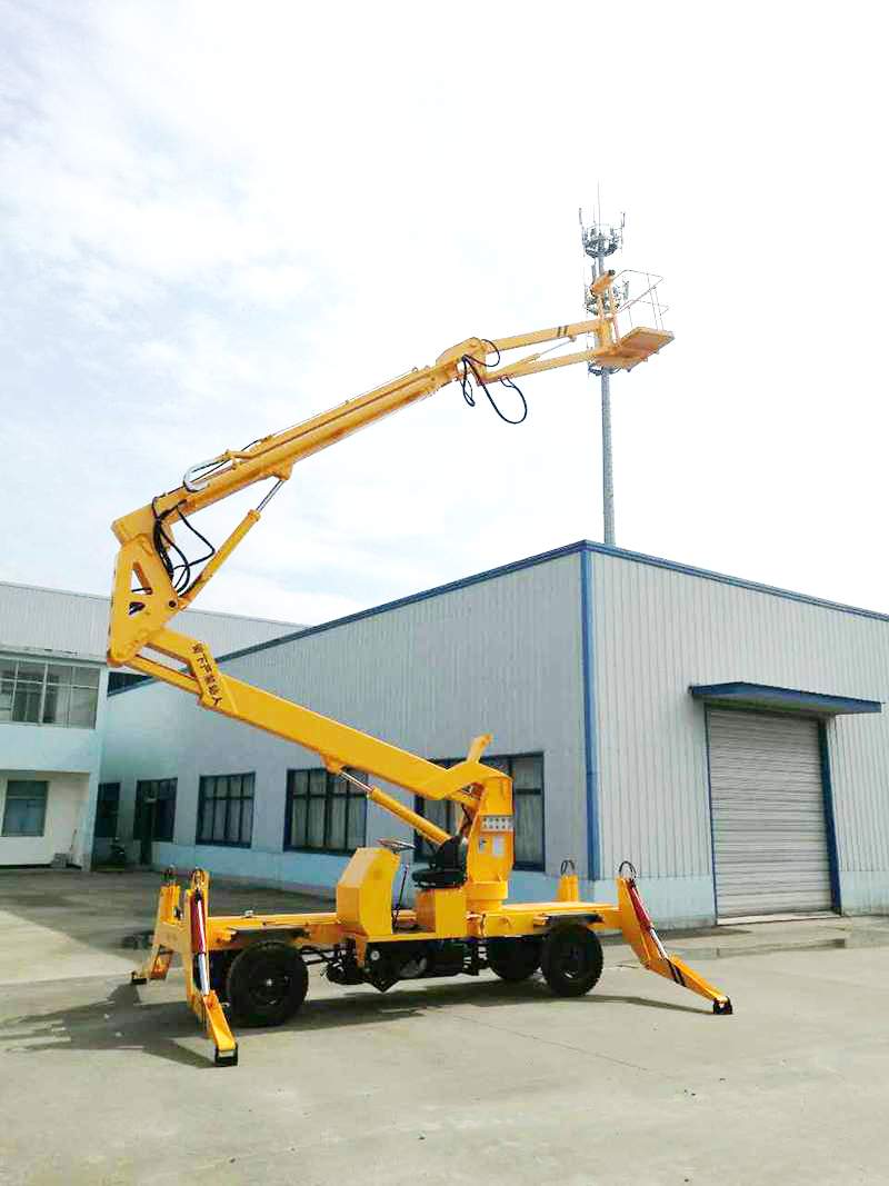 自行折臂升降平臺(tái)