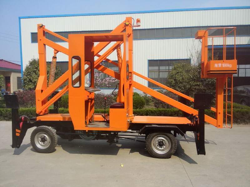 自行曲臂升降平臺