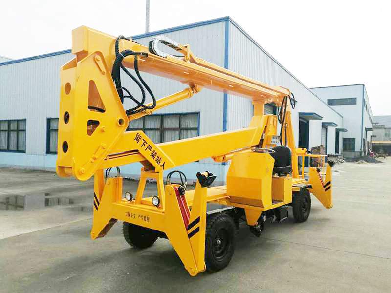 自行折臂升降機(jī)