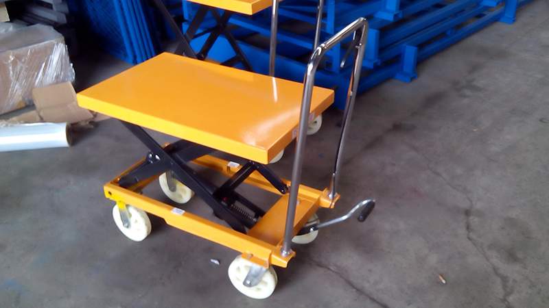 液壓搬運(yùn)車(chē)