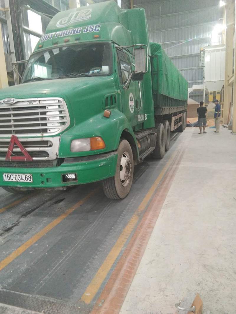 液壓卸車平臺(tái)