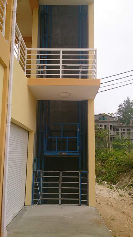 導(dǎo)軌式升降機